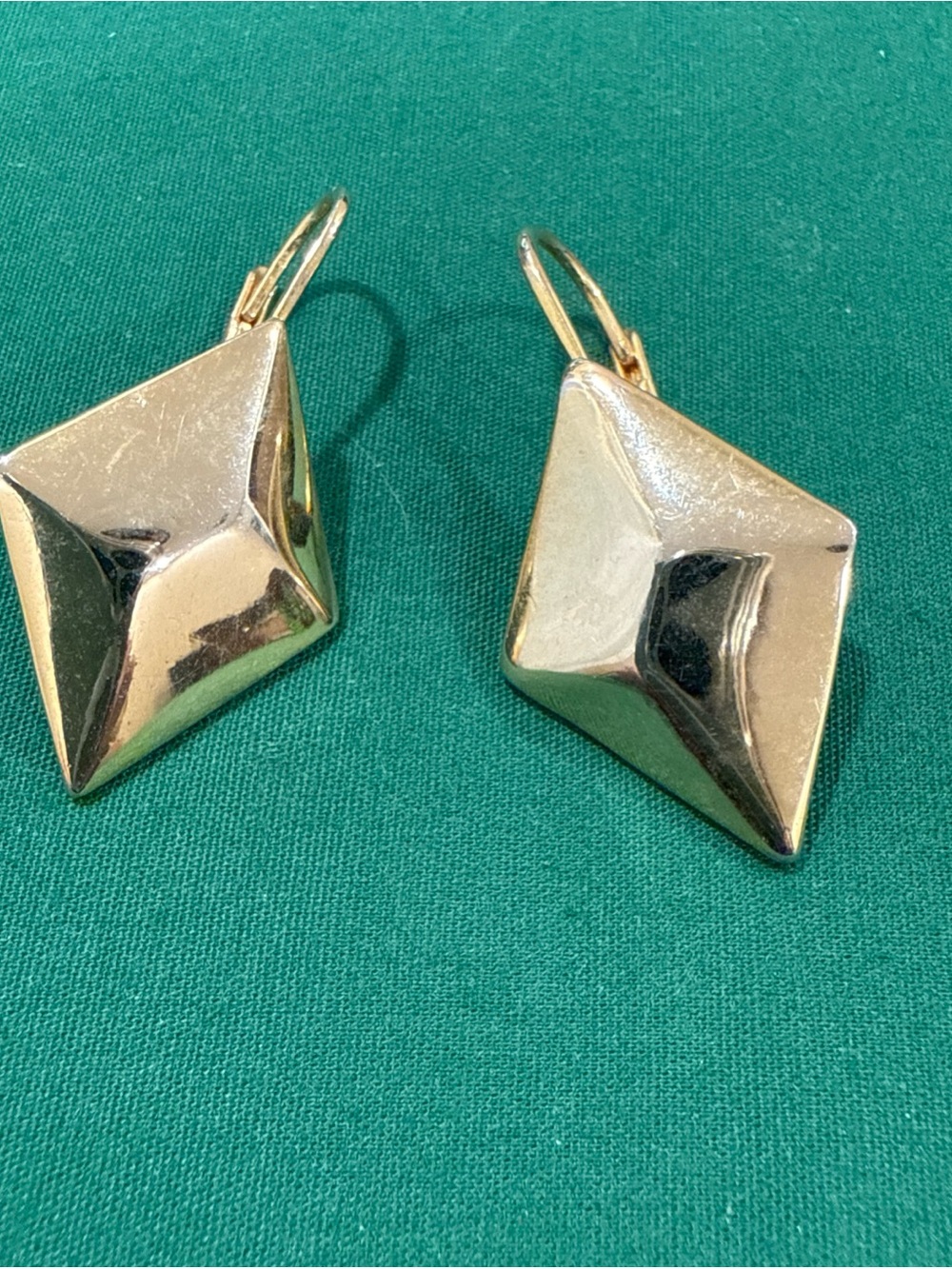 Gold Geometric Drop Earrings - Modern Pyramid Design 93B